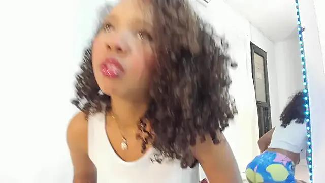 cataleyah_07 on StripChat 