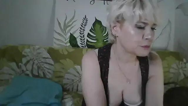 Catty_Lady on StripChat 