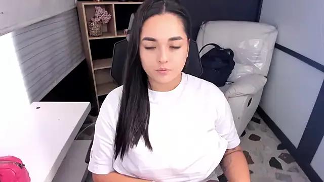 CelesteBrucee on StripChat 