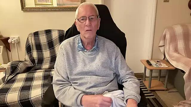 cutaboverest — Freechat on StripChat