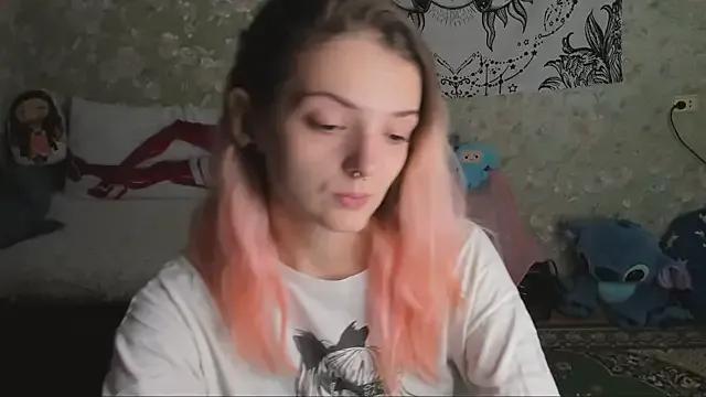 Cutie_Adelia — Take off top