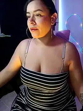 Danniela20 on StripChat 