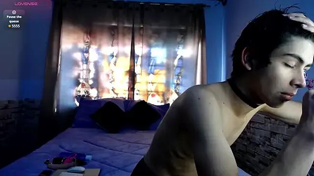 DaraKat18 on StripChat
