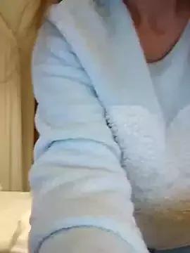 Dark_Angel_22 — Finger in pussy + control Toy 30s