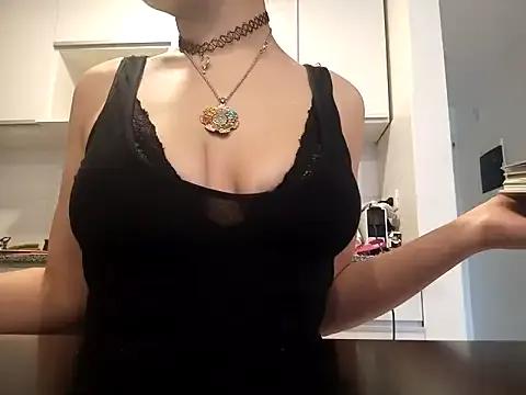 darklilithx — Topless
