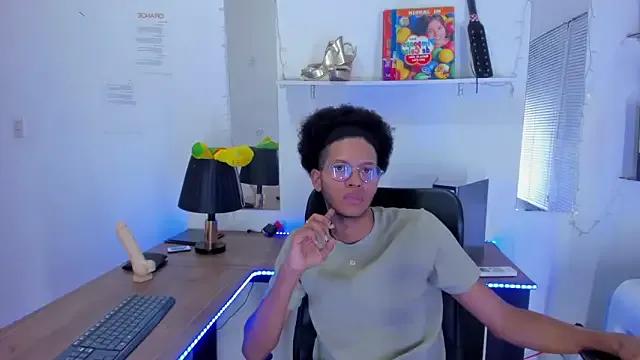 DEAMOL — Freechat on StripChat