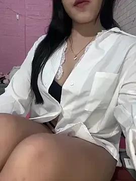 Donna11 — Dildo in pussy