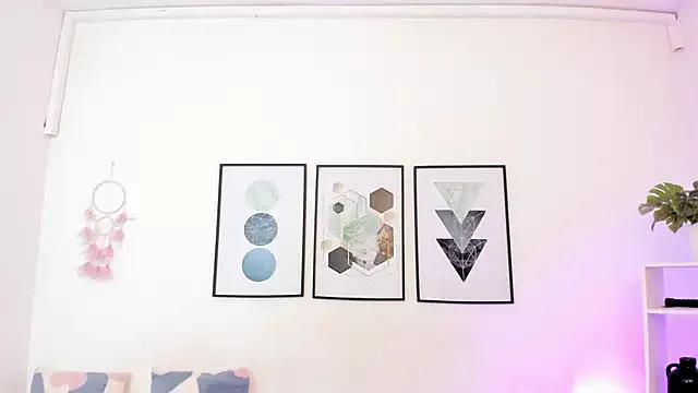 dullce77 on StripChat 