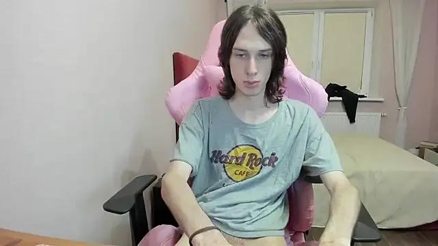 eleganc3 on StripChat 