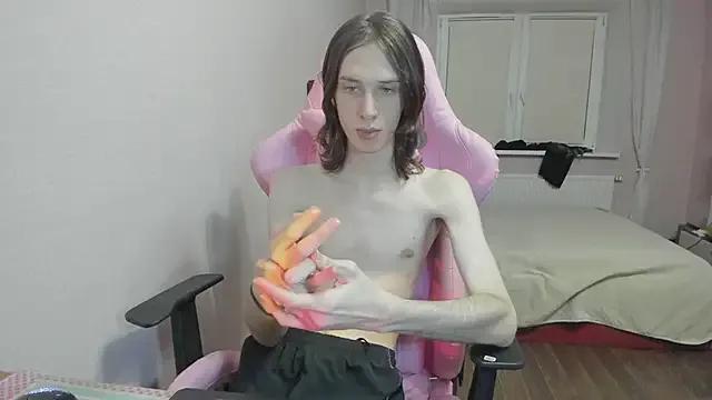 eleganc3 on StripChat 