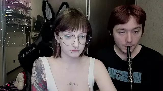 ellen_and_danny on StripChat 
