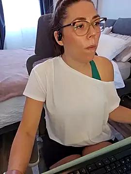 Ellie-L-Elizabeth on StripChat 