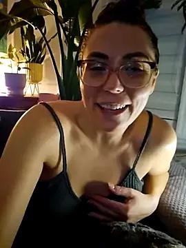 Ellie-L-Elizabeth on StripChat 