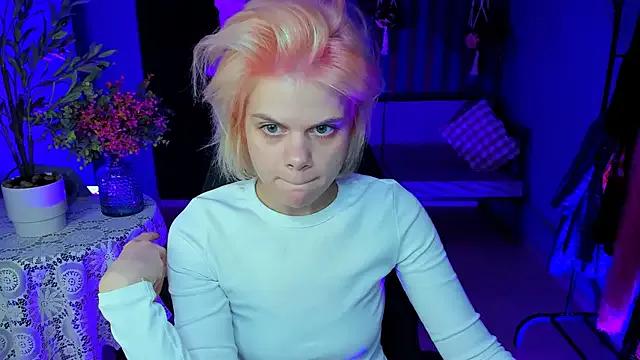 EllieMurler on StripChat 