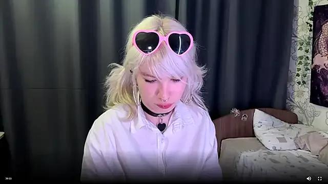 ElnoraVanord — I look straight at you