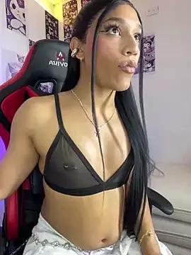 Emaa- on StripChat 