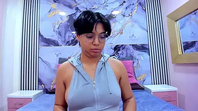 Emmaa_Lex on StripChat