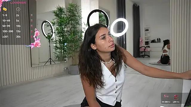 EmmaBlanco on StripChat 