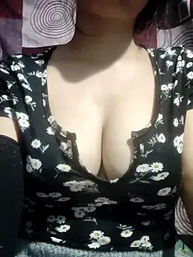 EngravedCecropia — Lips show