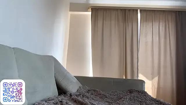 FruityXo — Flash my panties + play with them a bit