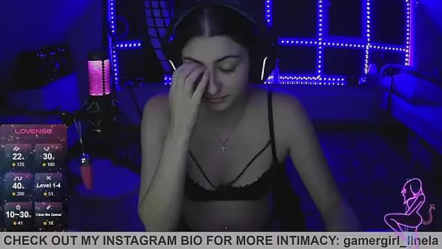Gamergirl-Linela — LT Gets Nude Boobs + Ass Video