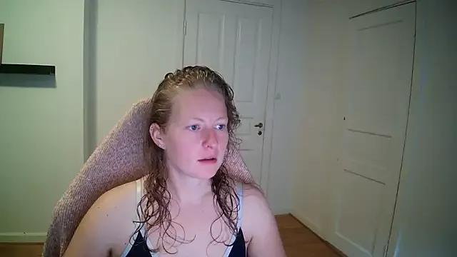 Girlnina-1995 — naked nipple play