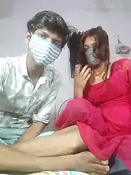 hiddennisha on StripChat 