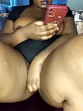 Hugemassivebootie — Cumshow