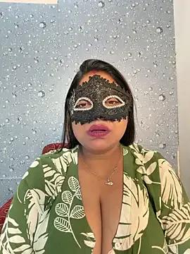 Indiancouple35 — Boobs flash and pinch Nipple