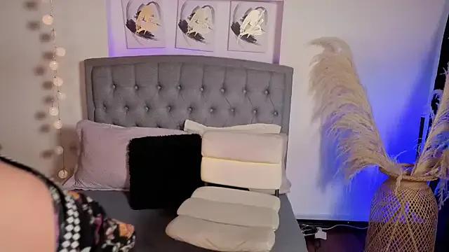 Isabella_lt — OIL IN LEGS