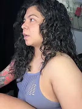 kimmiakiss22 on StripChat 