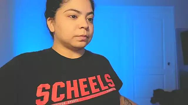 kimmiakiss22 on StripChat 