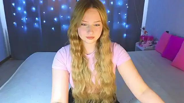 kitten_kiss on StripChat 