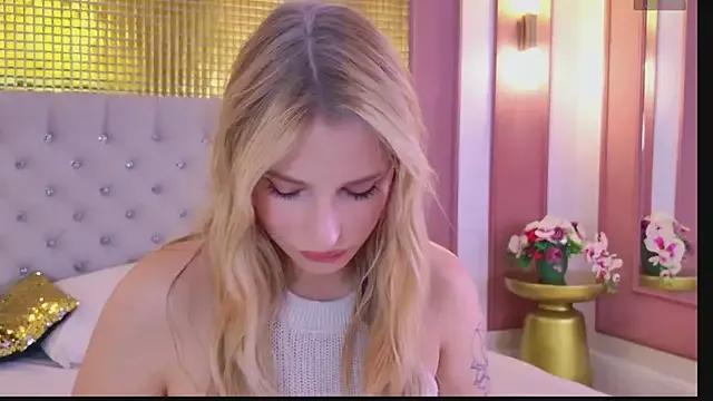 LanaSparks on StripChat 