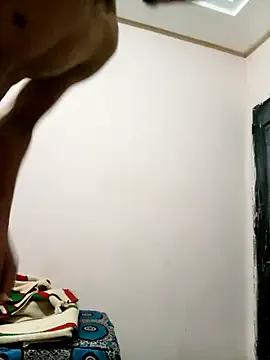 latarak321 on StripChat 