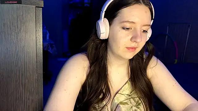 LauretteRagar — let's take off my top))