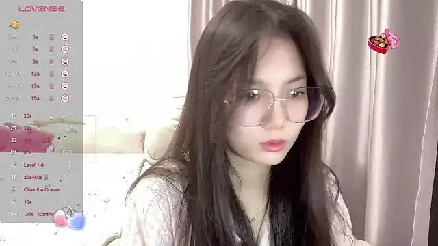 LeLe-666 on StripChat 