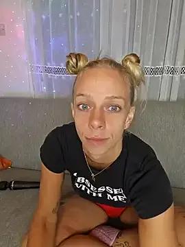 Lexa_xoxo — Dildo play+squirt show / LT toy controll