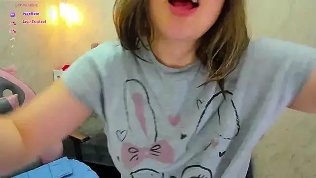 Lianngrace — Spit and rub my clit