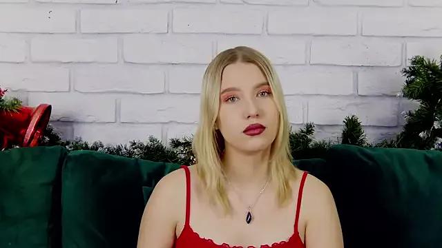 LiliLinn on StripChat 