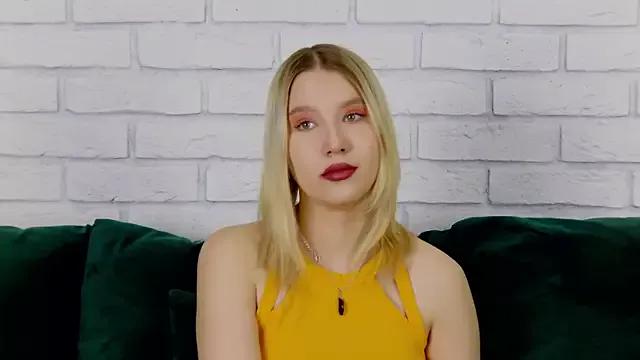LiliLinn on StripChat 