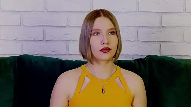 LiliLinn on StripChat 