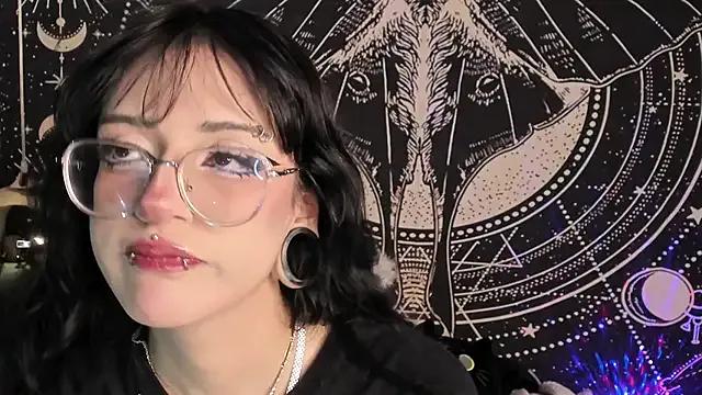 Lilith_crow — Tease me lily 