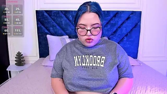 Lilith_Hillss on StripChat 