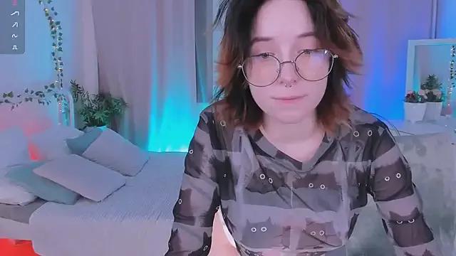 lilithlunna on StripChat 