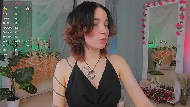 lilithlunna on StripChat 