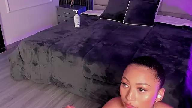 Lillyortiz on StripChat 
