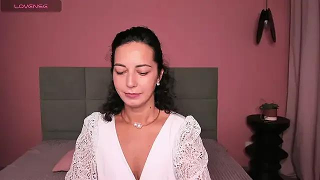 Linda_Insatiable — handbra