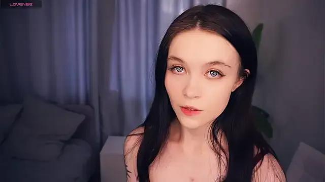 LinnHawks on StripChat