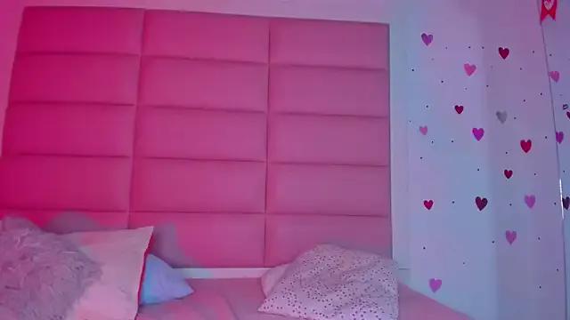 little-Emma on StripChat 